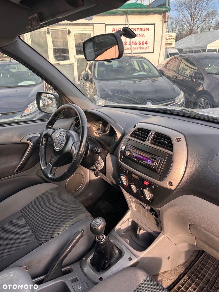 Toyota RAV4 D-4D 4x4 Sol - 13