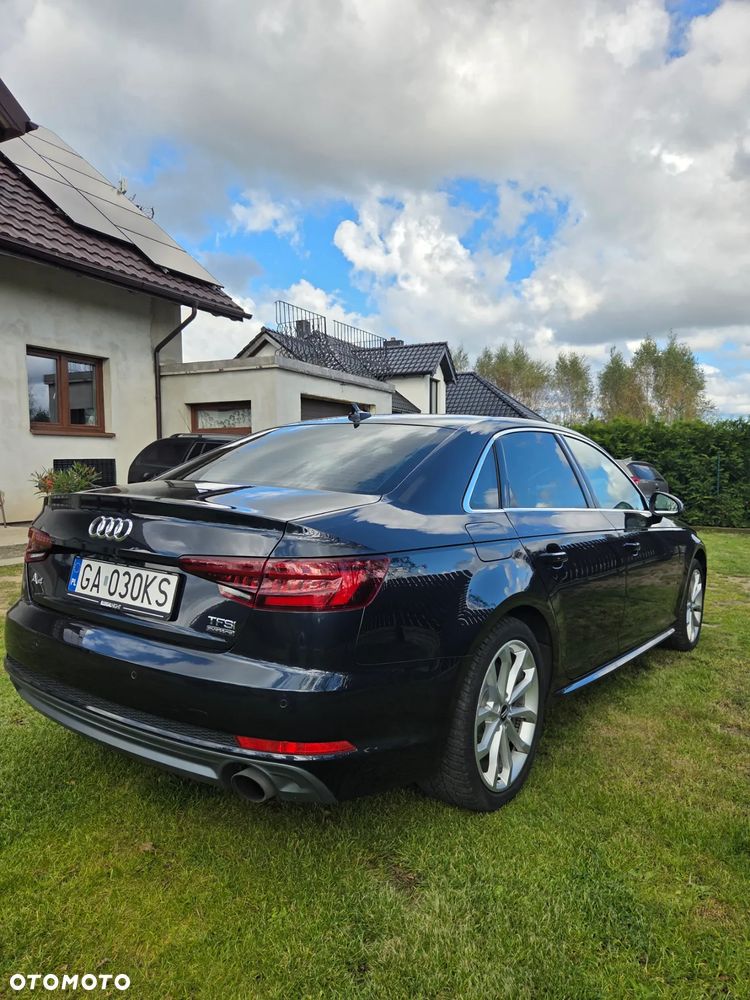Audi A4 - 1