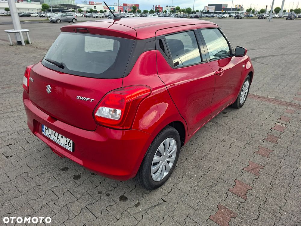 Suzuki Swift 1.2 Premium - 2