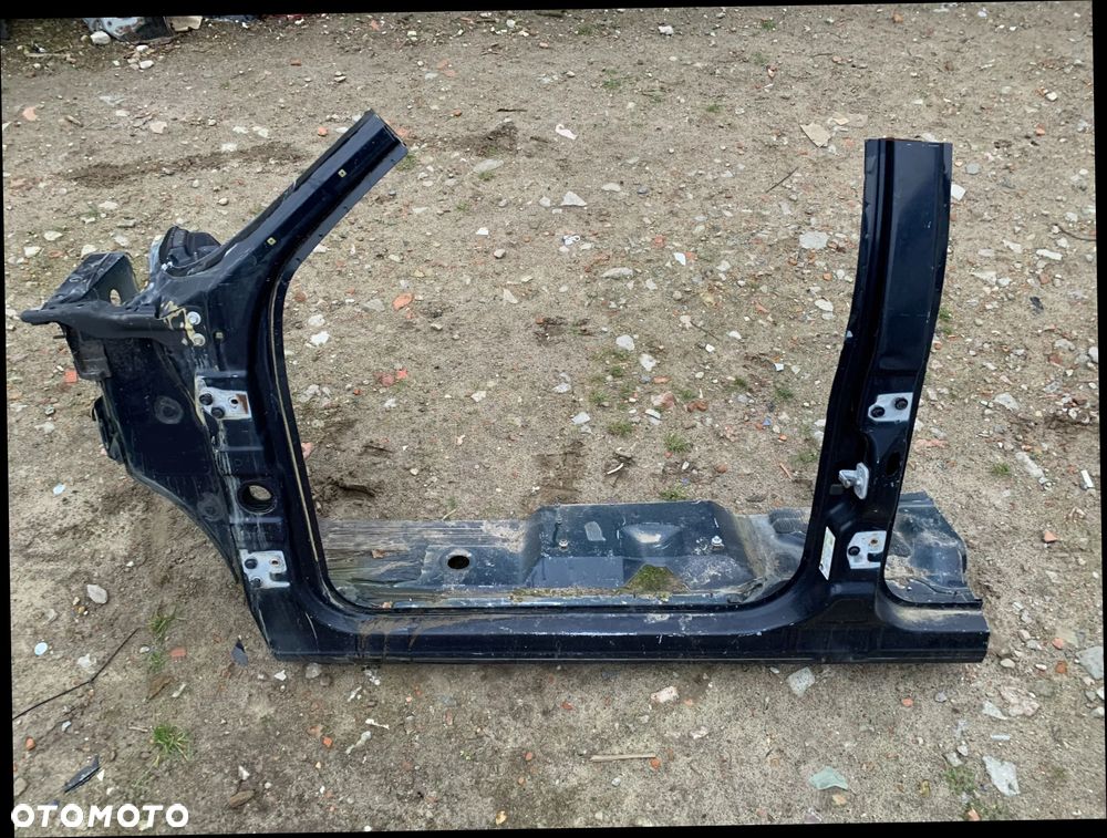 CADILLAC ESCALADE III 6,2 V8 2006-2014 ĆWIARTKA LEWA PRZEDNIA SŁUPEK PRZÓD PRÓG LEWY - 1