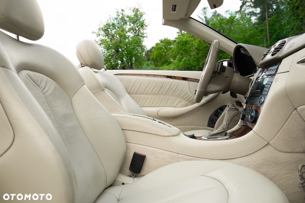 Mercedes-Benz CLK - 15