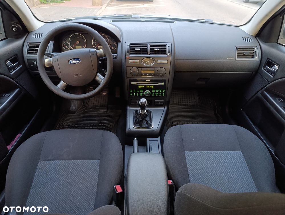 Ford Mondeo 2.0 TDCI Ghia - 10