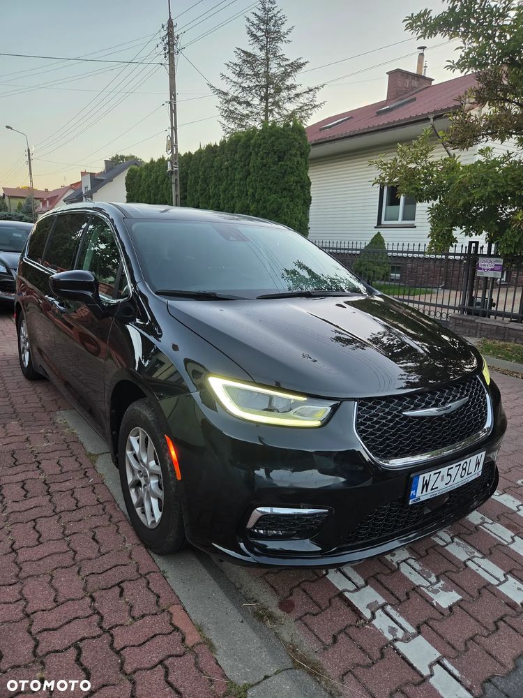 Chrysler Pacifica 2023 photo 2