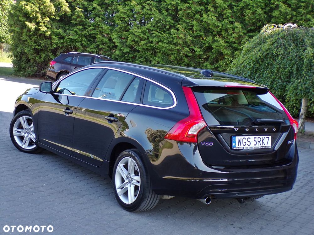 Volvo V60 D3 Summum - 12