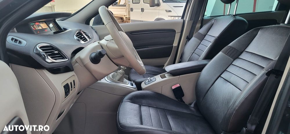 Renault Scenic - 14