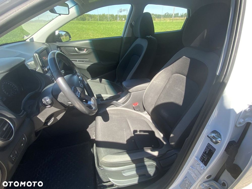 Hyundai Kona - 11