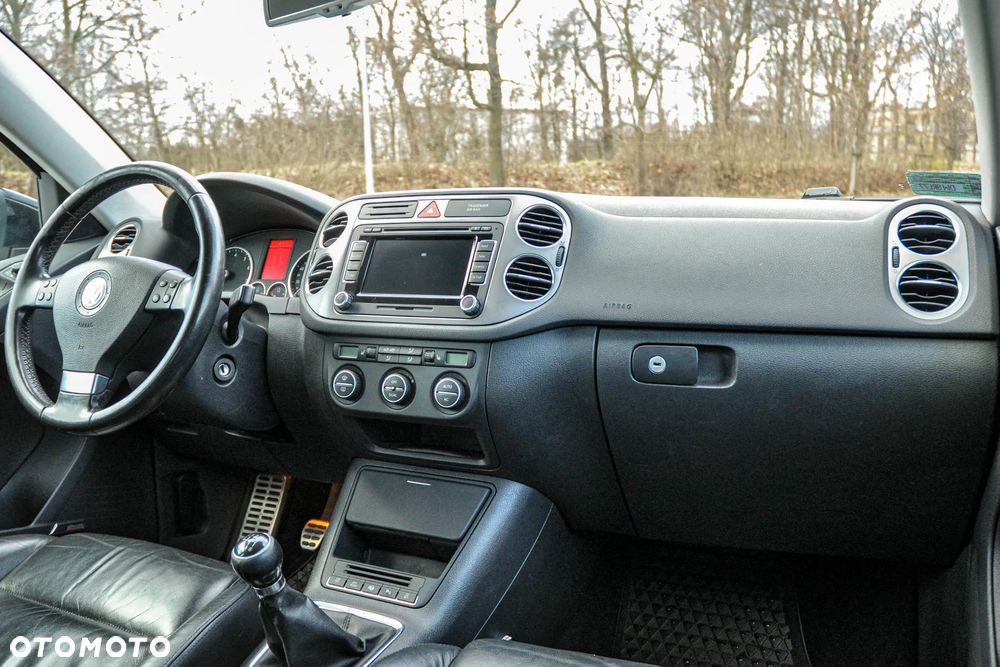 Volkswagen Tiguan - 9