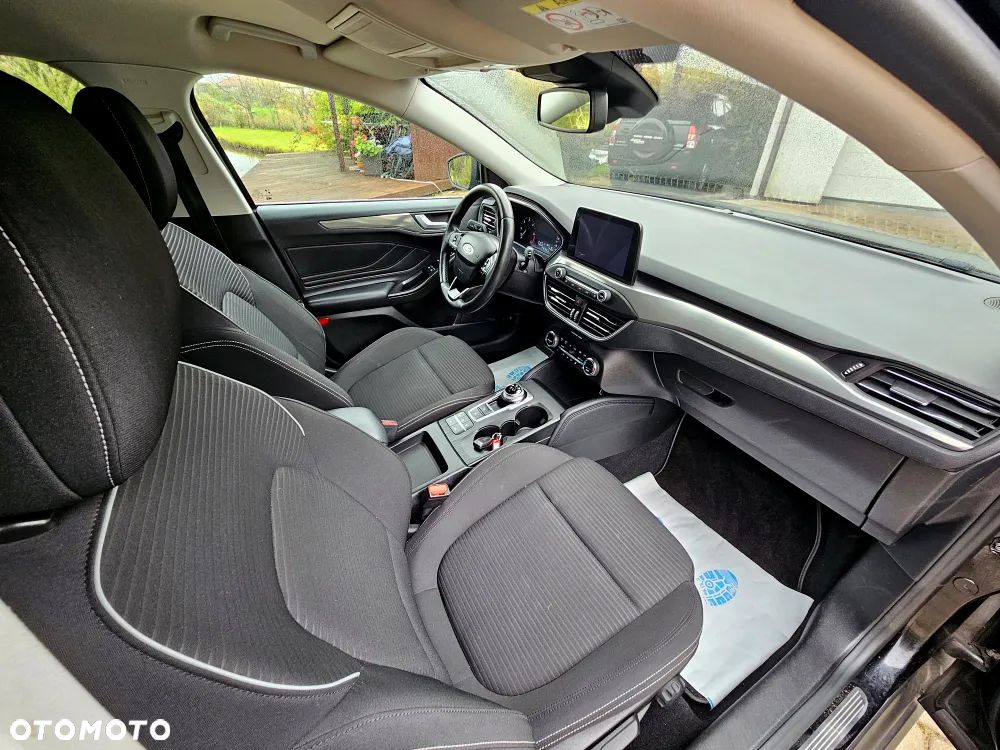 Ford Focus - 27