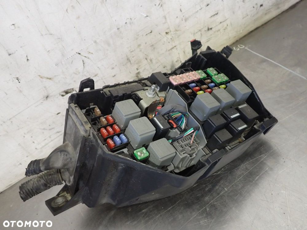 SKRZYNKA BEZPIECZNIKÓW FORD MONDEO MK4 2.0TDCI 6G9T-14A067-AB   6G9T-14A076-AD - 8