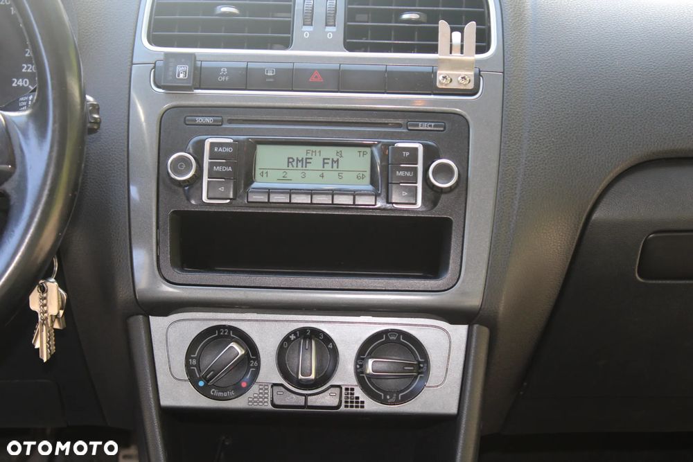 Volkswagen Polo 1.4 16V Highline - 23