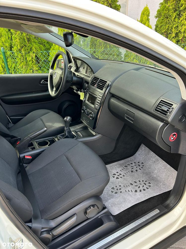 Mercedes-Benz Klasa A 160 BlueEFFICIENCY - 4