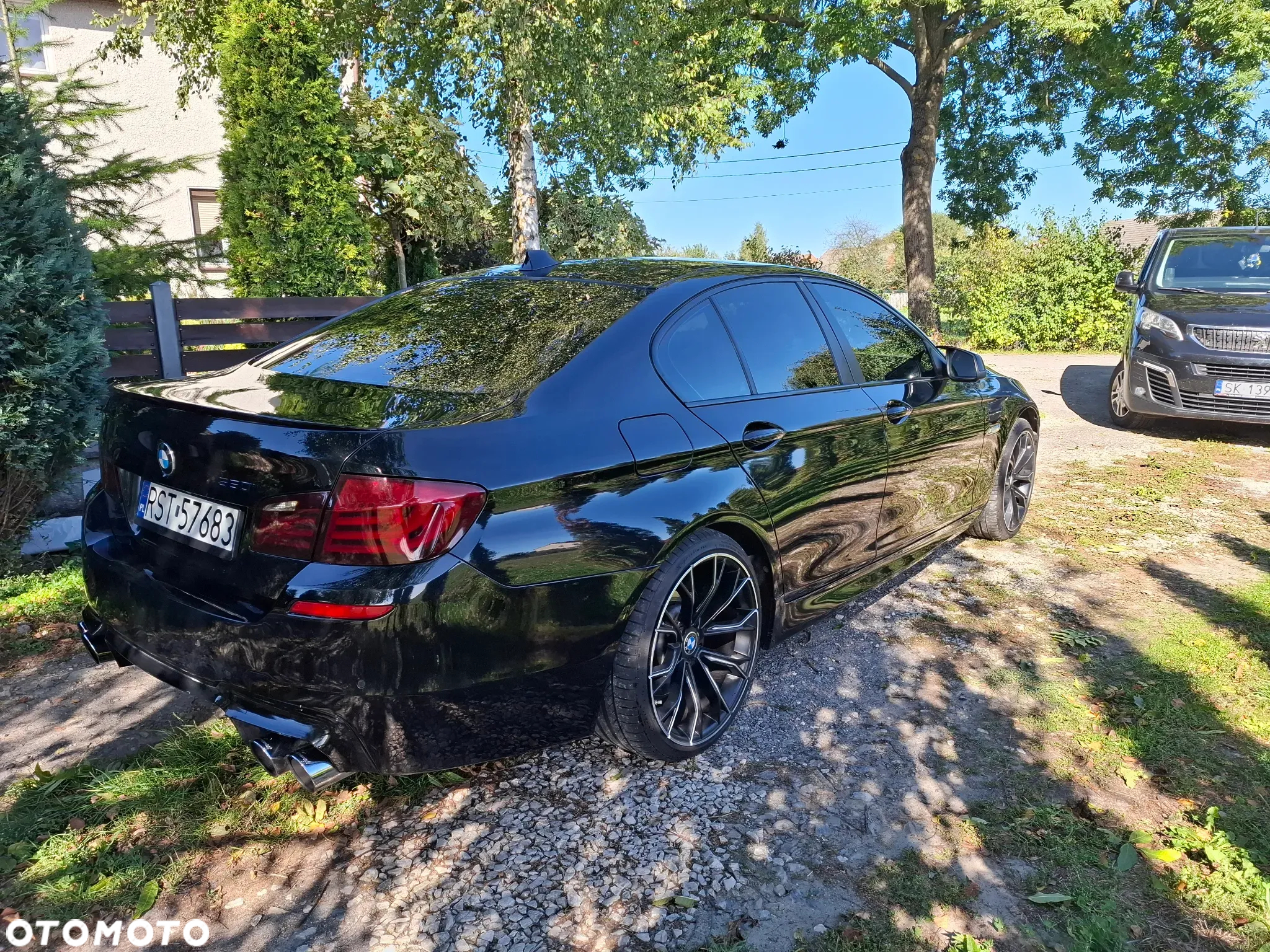 BMW Seria 5 550i - 2