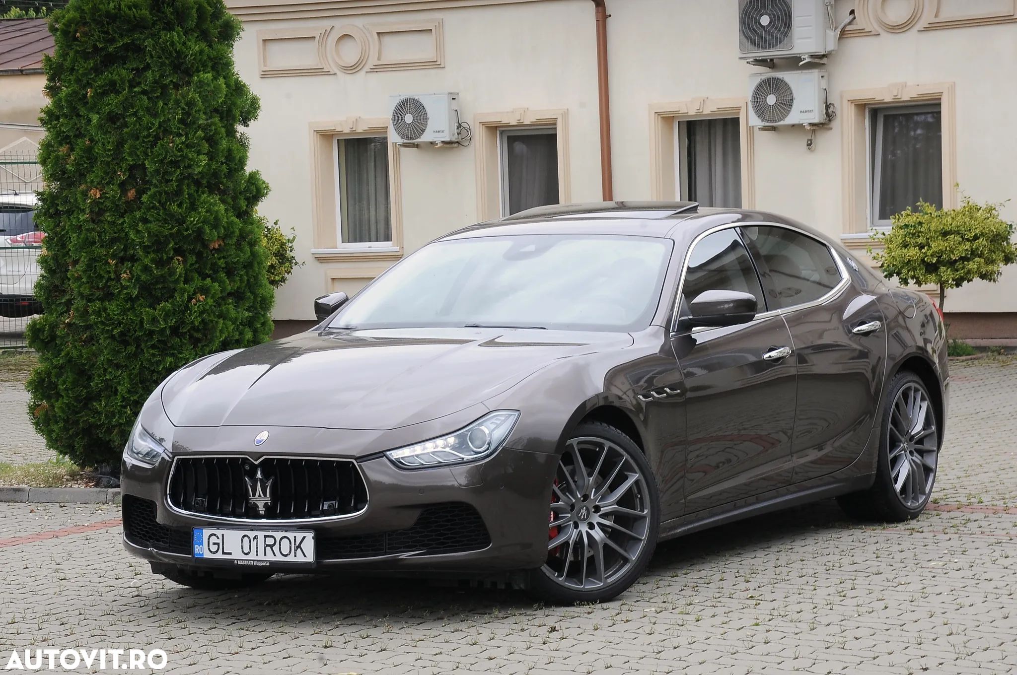 Maserati Ghibli - 1