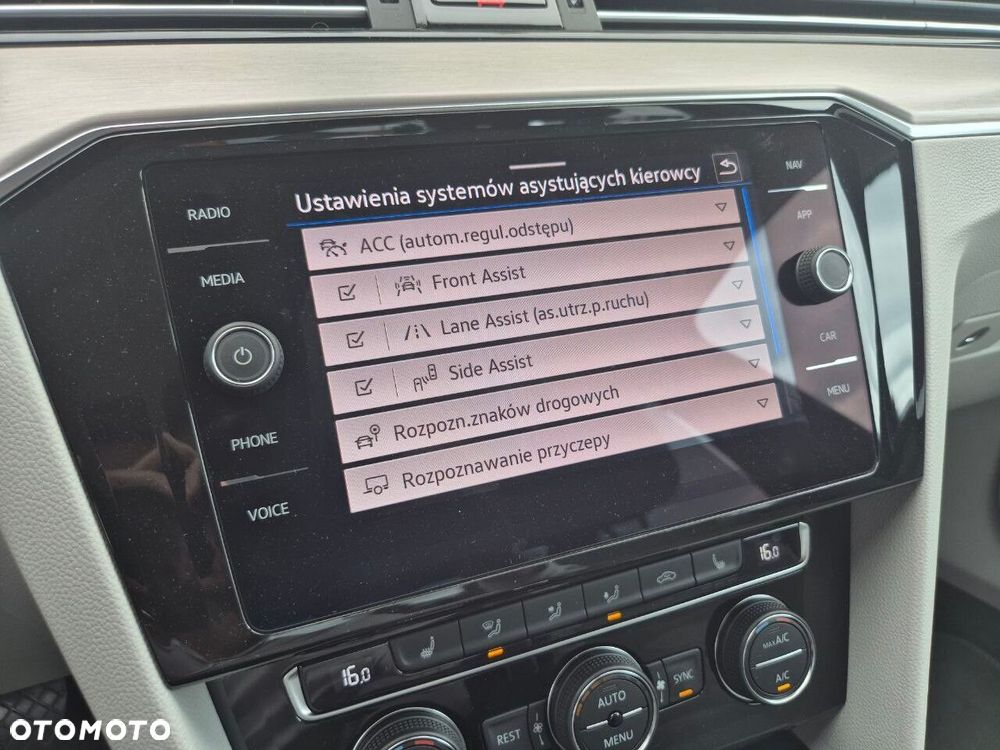 Volkswagen Passat 2.0 TDI Bi-Turbo BMT 4Mot Highline DSG - 29
