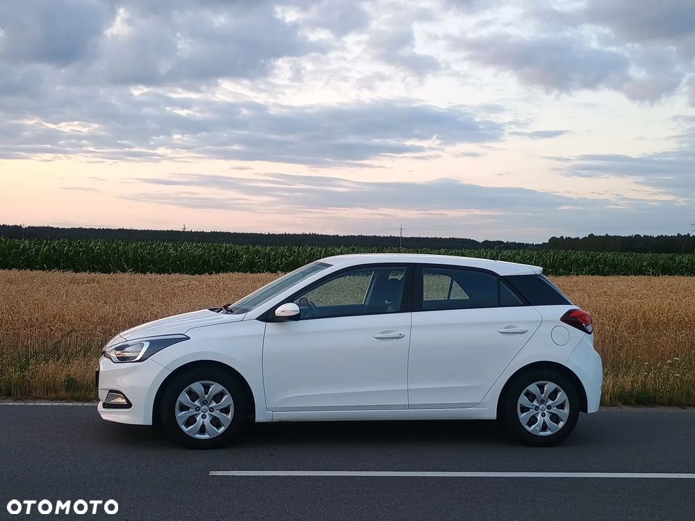 Hyundai I20 2017 photo 2
