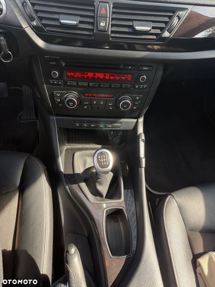 BMW X1 xDrive20d - 12