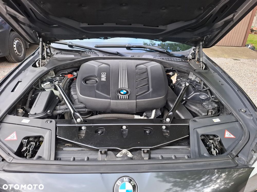 BMW Seria 5 520d Luxury Line - 13