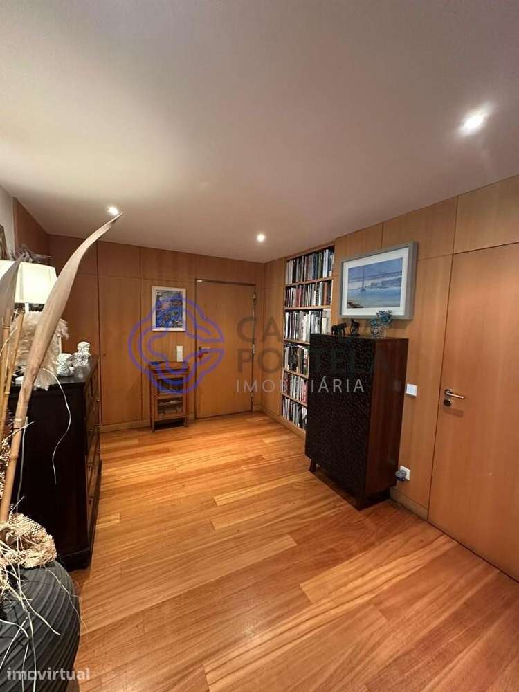 Apartamento T3 Duplex de Luxo em Lordelo do Ouro – 1.º Andar - Grande imagem: 3/32