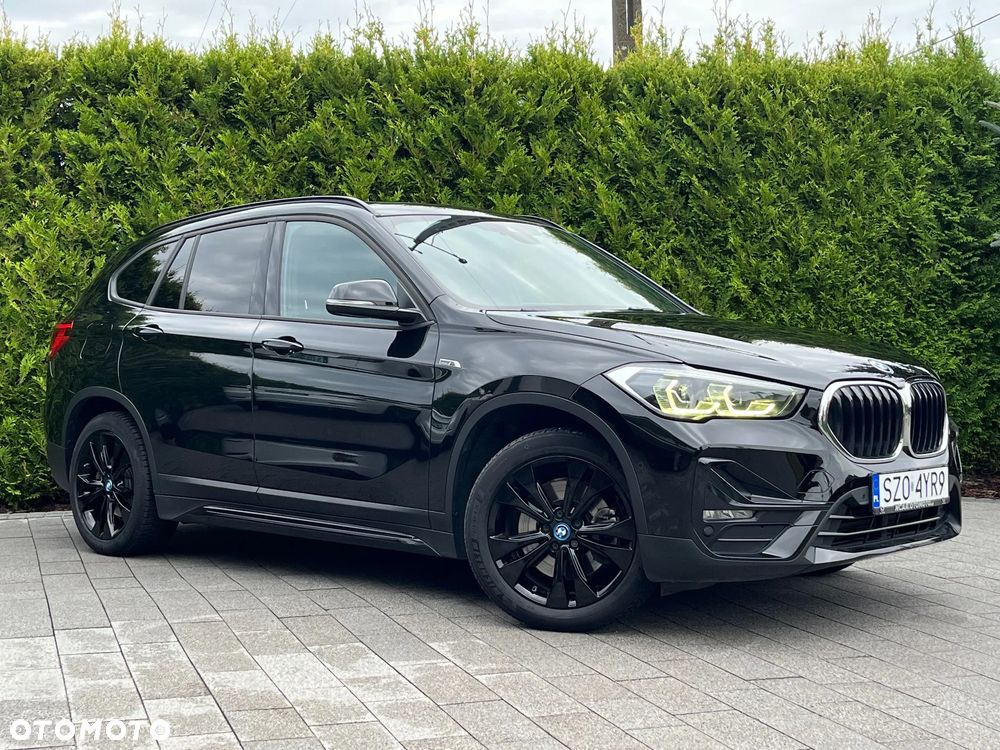 BMW X1 xDrive25e Sport Line - 7