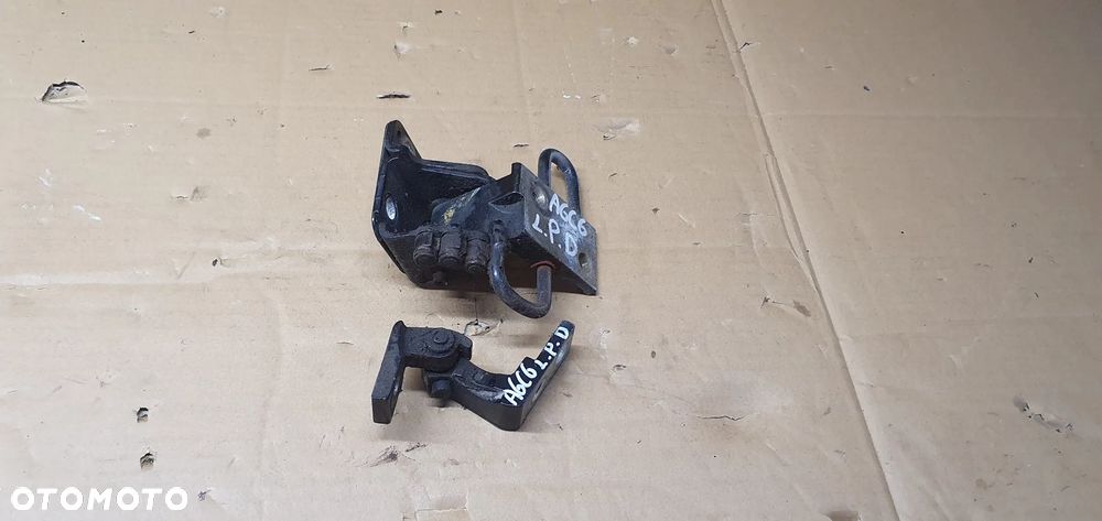 Zawias zawiasy drzwi lewy przód para Audi A6 C6 8E0831411B - 1