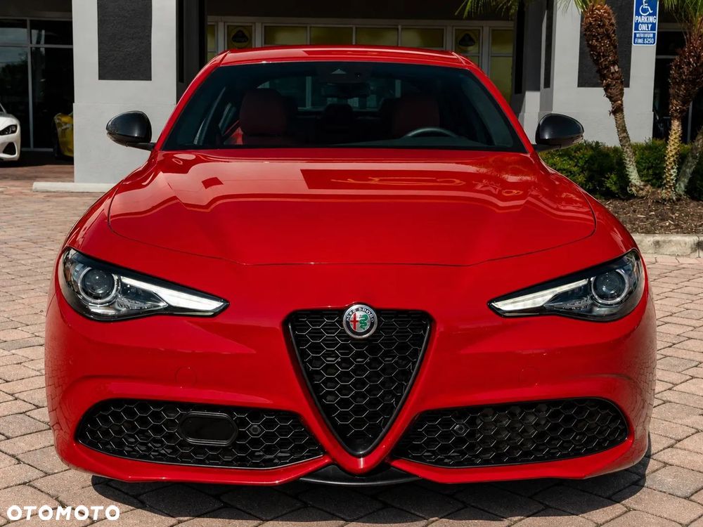 Alfa Romeo Giulia 2.0 Turbo 16V AT8 Veloce Ti - 8