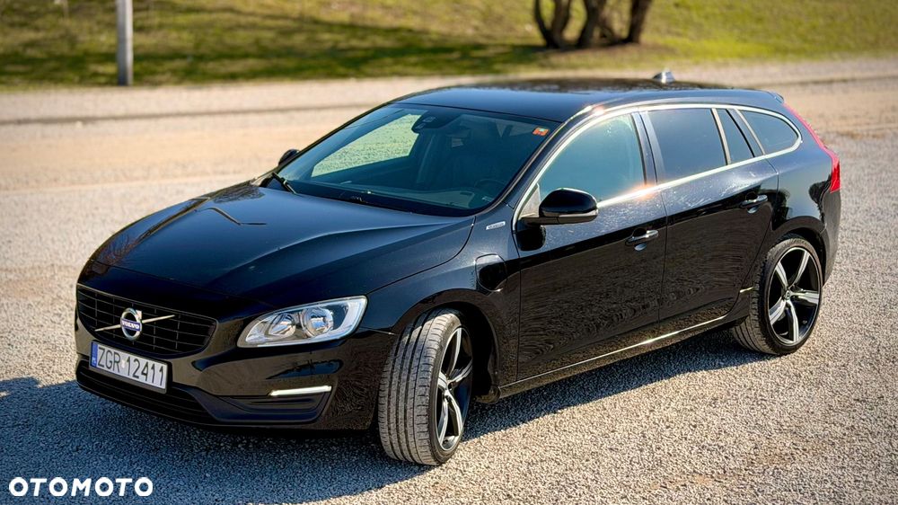 Volvo V60 D6 AWD Plug-in Hybrid Summum - 2