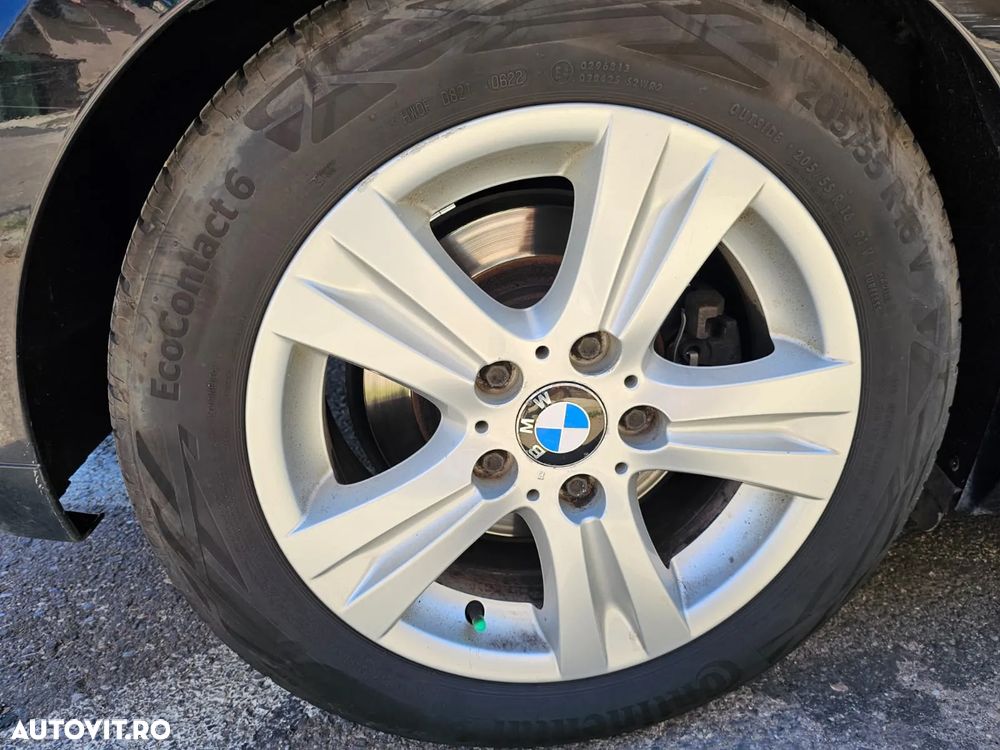 BMW Seria 1 118d DPF - 8