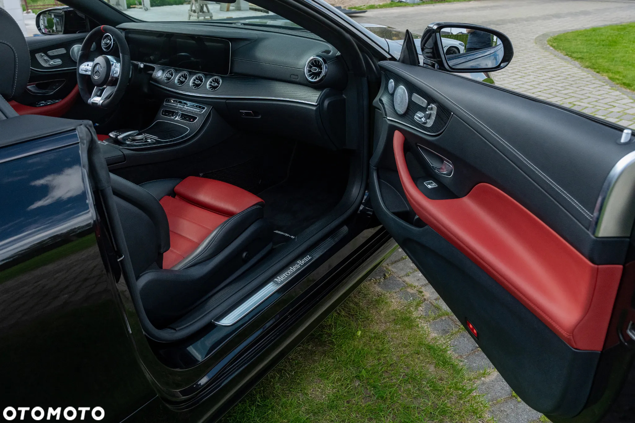 Mercedes-Benz Klasa E 400 d 4Matic Coupe 9G-TRONIC AMG Line - 13