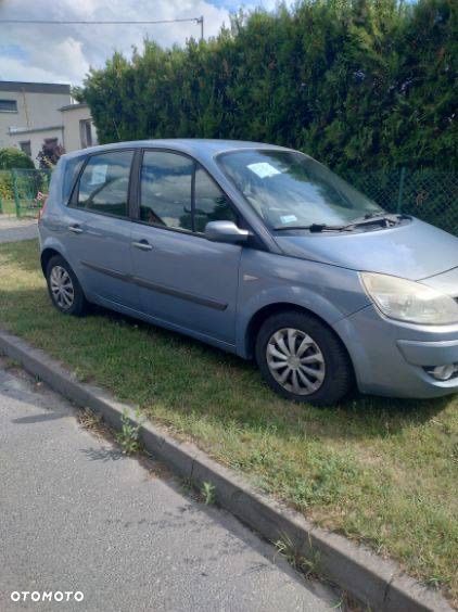 Renault Scenic - 1