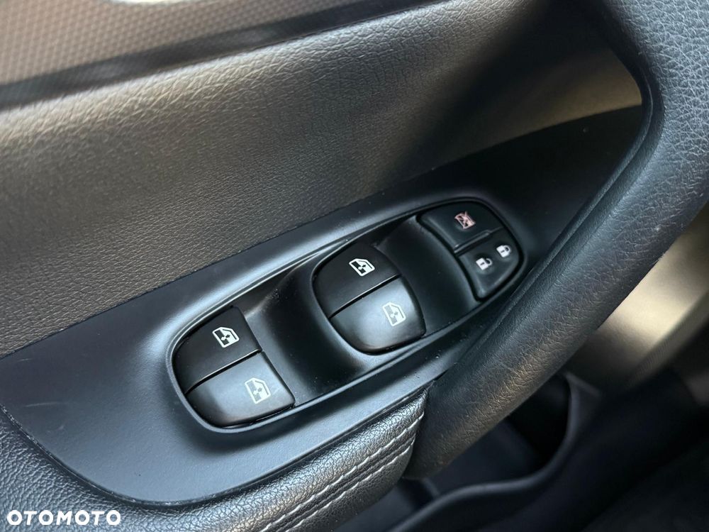 Nissan Qashqai 1.7 dCi Xtronic ALL-MODE 4x4i TEKNA - 26