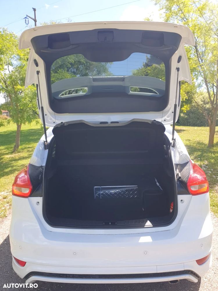 Ford Focus 1.5 Ecoboost ST-Line - 3