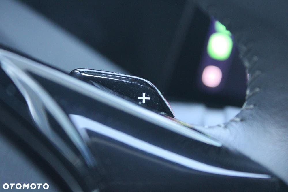 Peugeot 308 - 33
