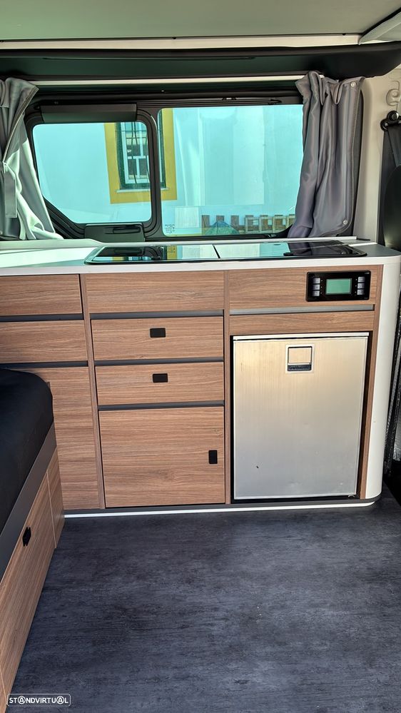 Renault Trafic CamperVan - 7