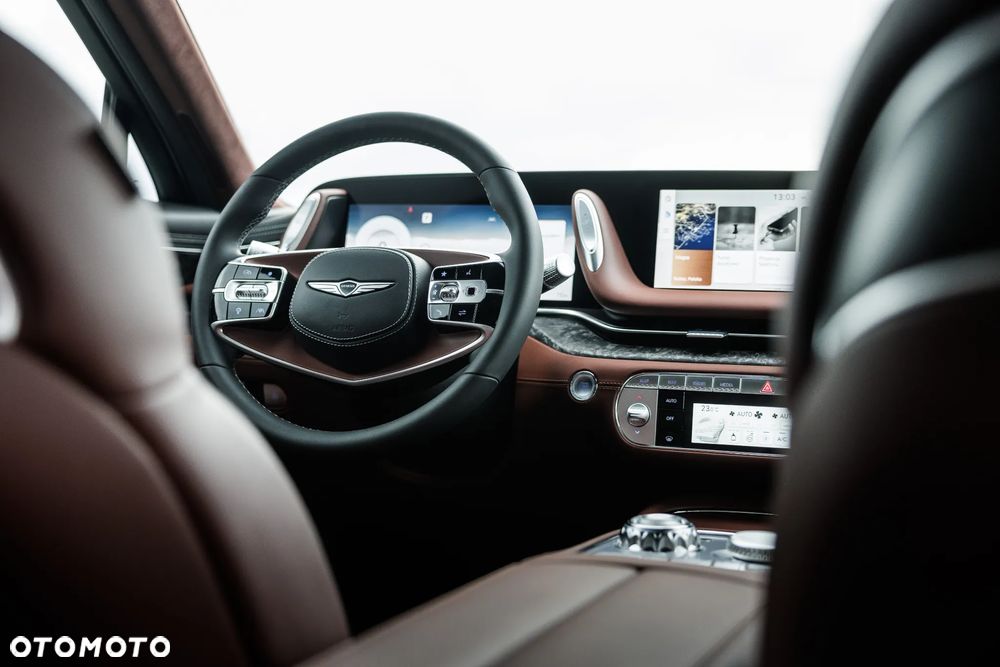 Genesis G90 3.5T V6 AT8 SWB Luxury Plus - 19