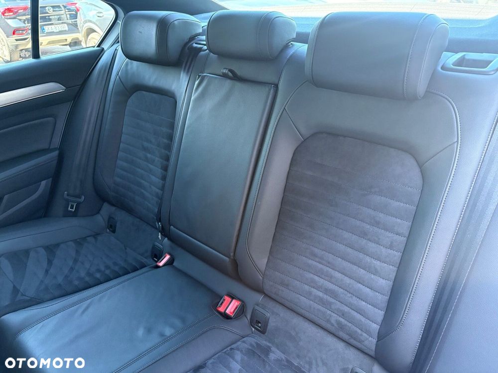 Volkswagen Passat - 14