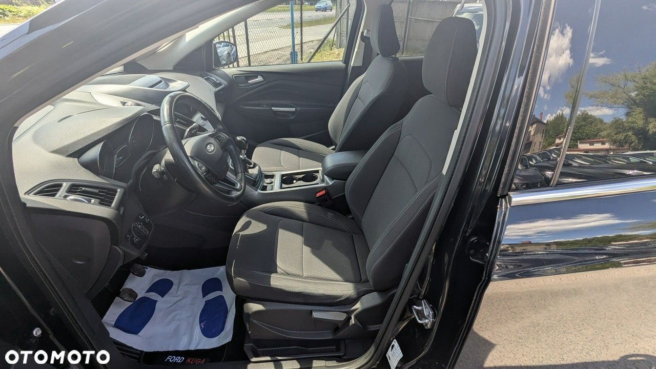 Ford Kuga - 12