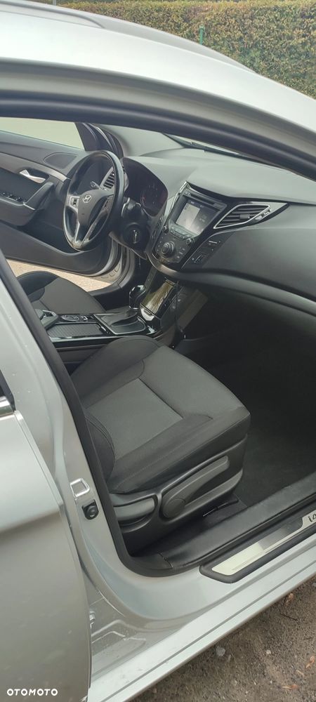 Hyundai i40 Kombi 1.7 CRDi DCT Premium - 14