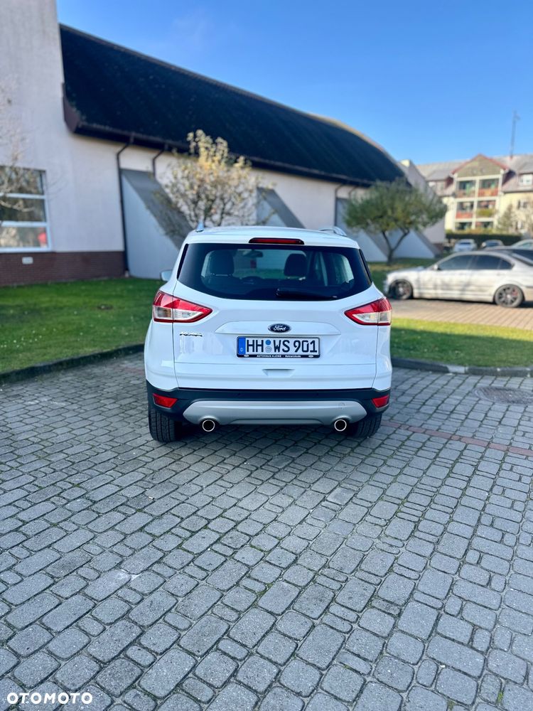 Ford Kuga 2.0 TDCi 4WD Titanium - 4