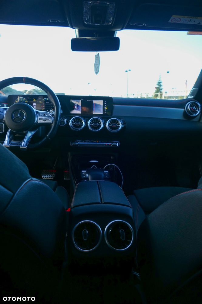 Mercedes-Benz CLA - 15