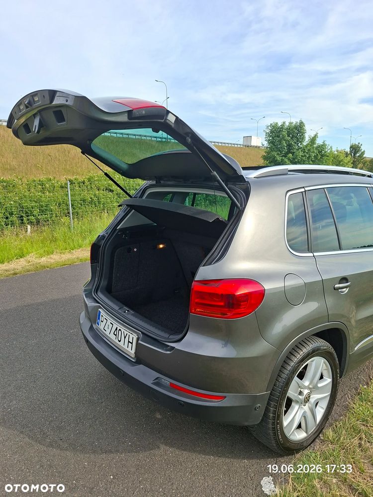 Volkswagen Tiguan 2.0 TDI DPF 4Motion BlueMotion Technology DSG Sport & Style - 18