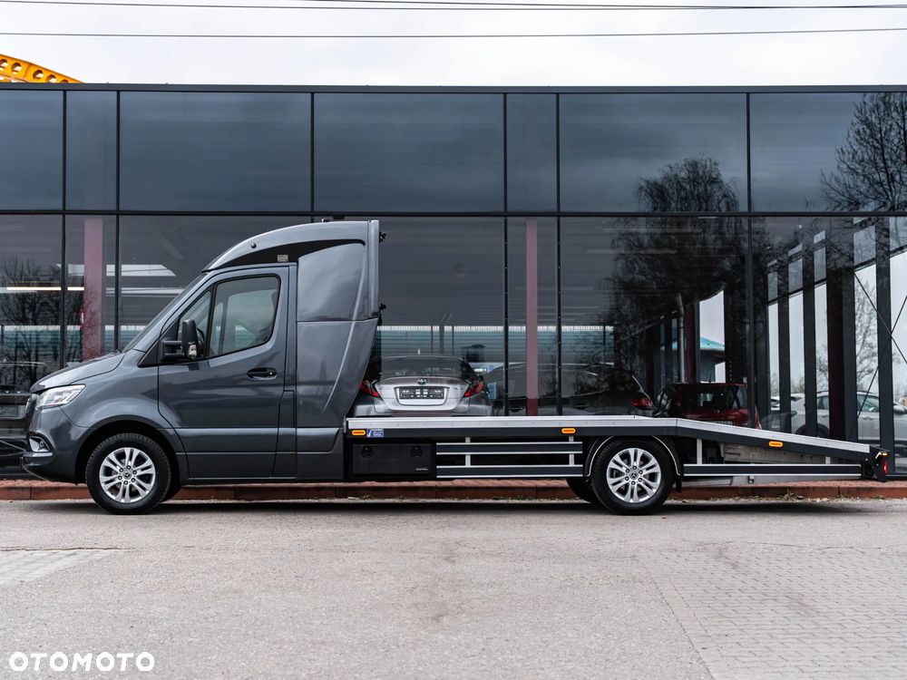 Mercedes-Benz Sprinter - 12