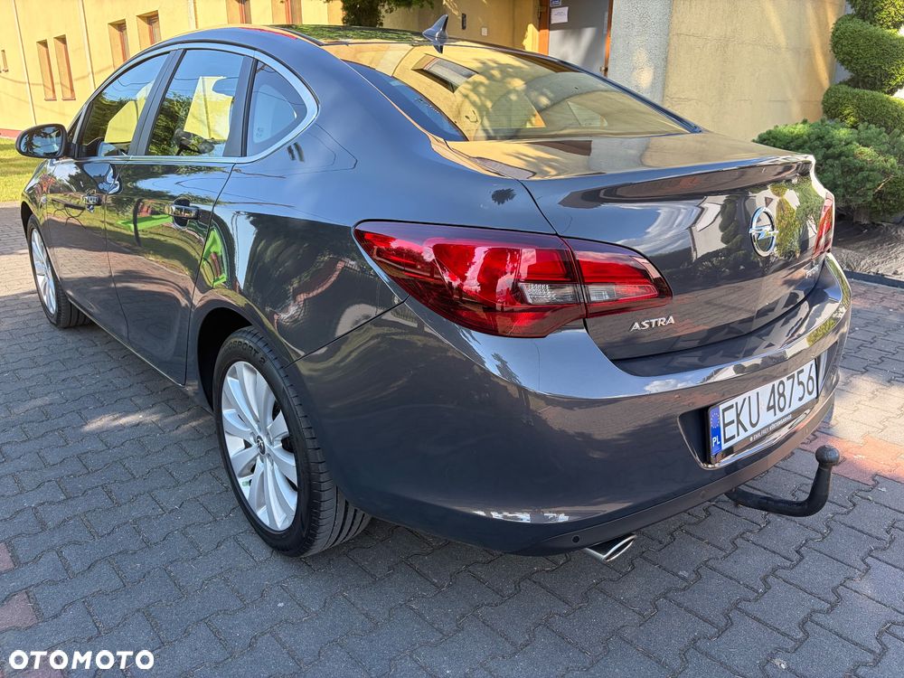 Opel Astra 1.4 Turbo - 12