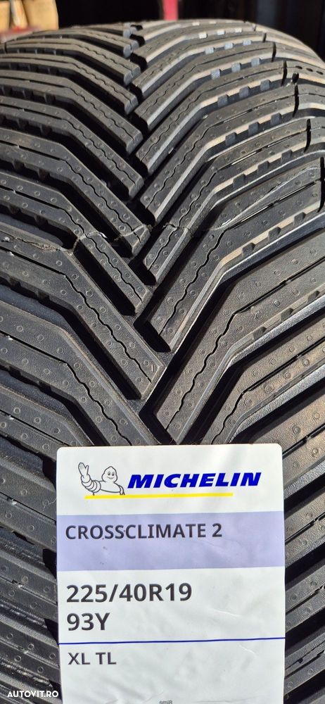 225 40 19 Michelin Allseason - 5