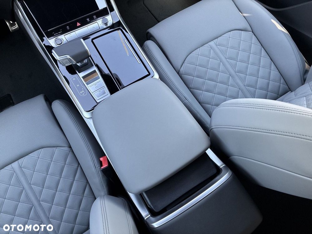 Audi Q8 - 16