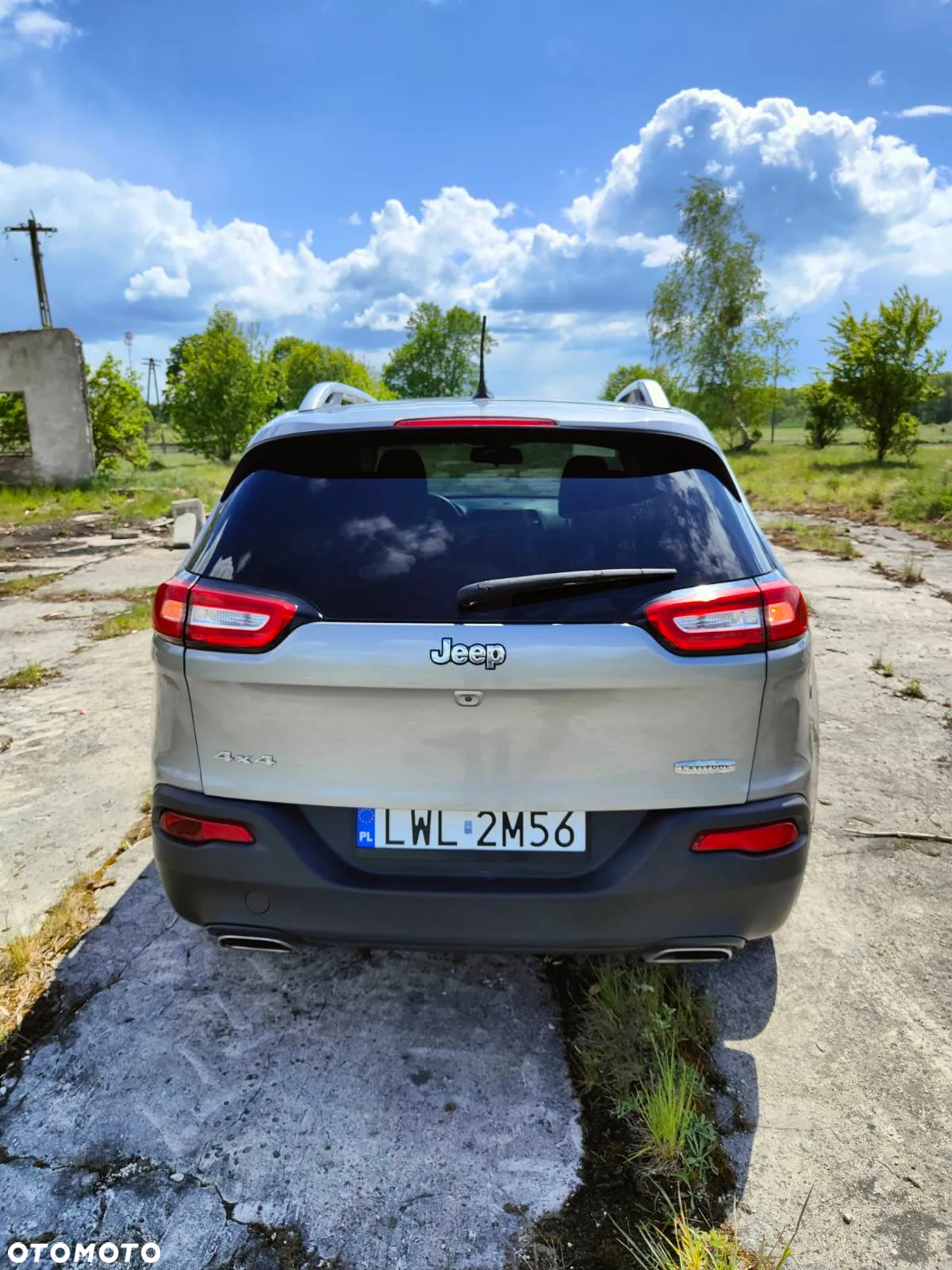 Jeep Cherokee - 9