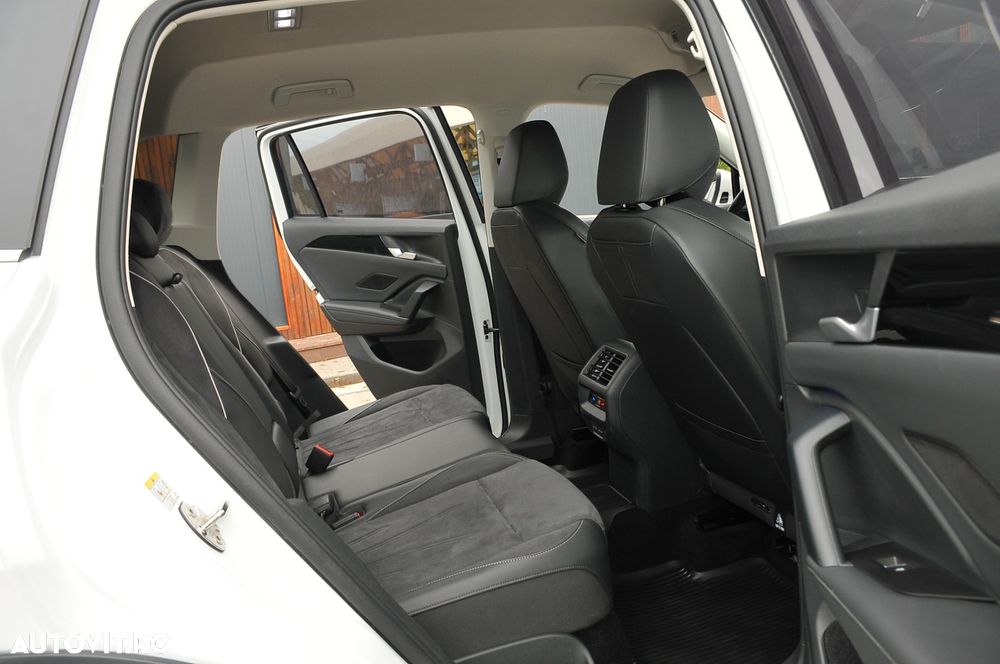 Volkswagen Tiguan - 11