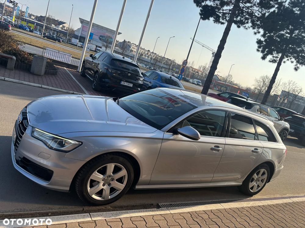 Audi A6 - 4