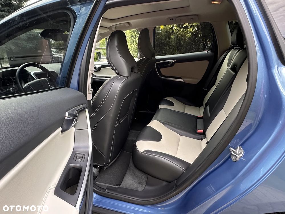 Volvo XC 60 D4 AWD Summum - 14