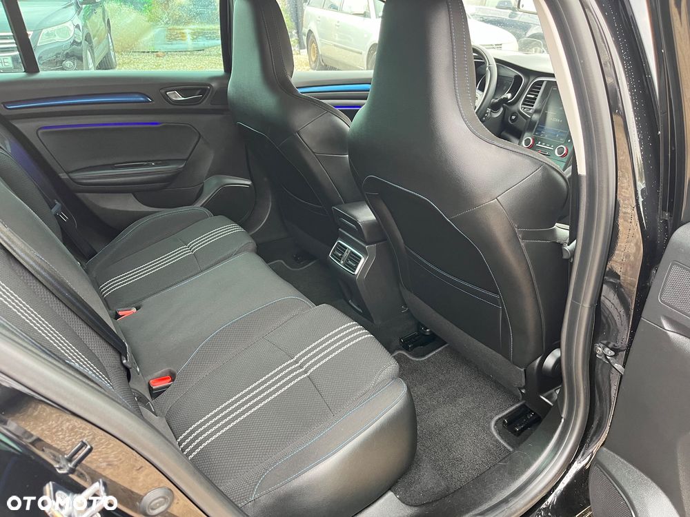 Renault Megane ENERGY TCe 130 GT LINE - 24