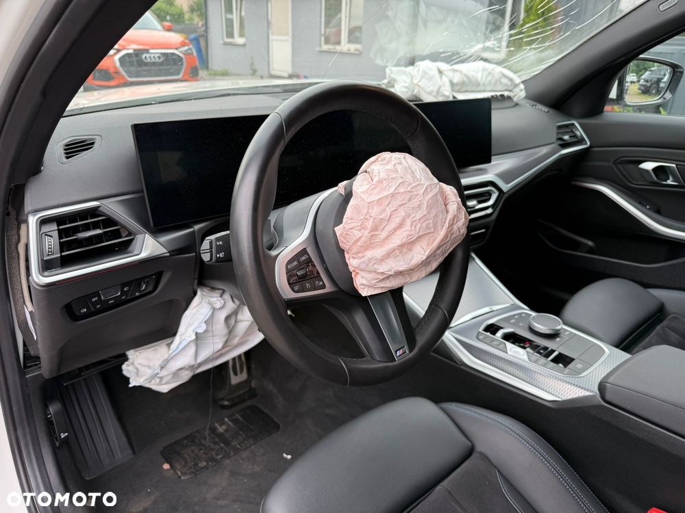 BMW Seria 3 318i M Sport - 15